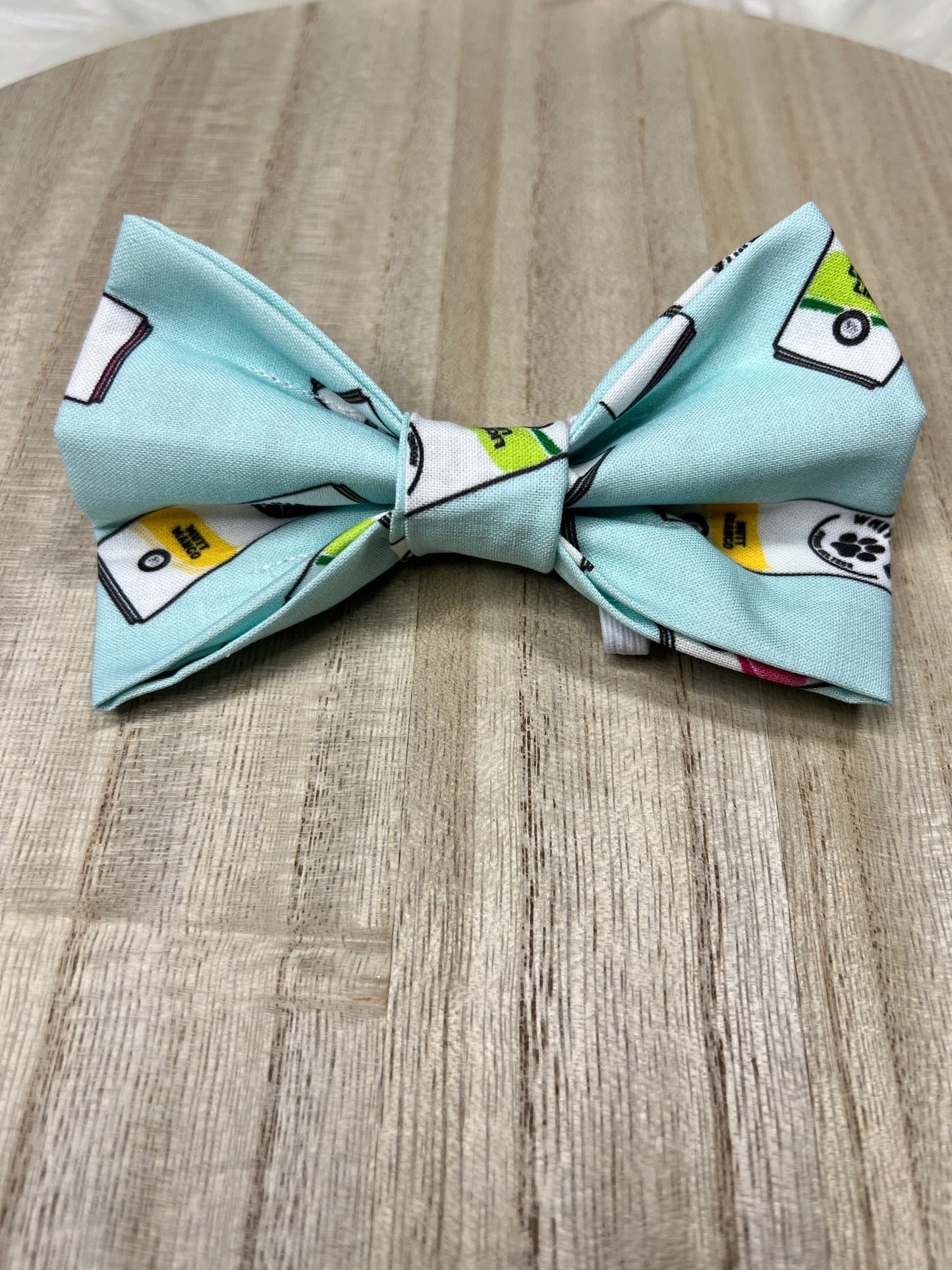 White Paw Bowtie - AussomePups